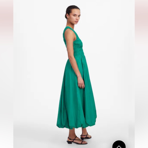 Madewell The Melody Bubble-Hem Smocked Midi Dress in Poplin - Picture 3 of 7